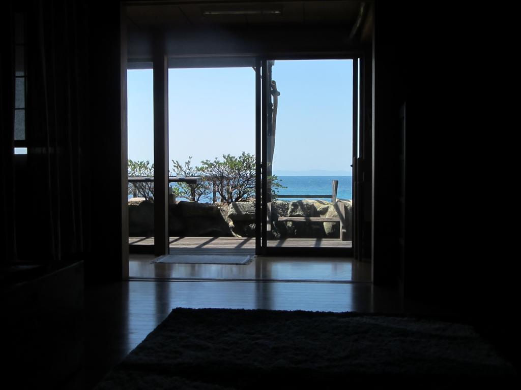 Amakusa West Coast Backpackers Fu-Raibou旅舍 外观 照片