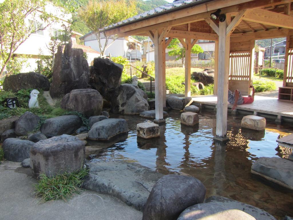 Amakusa West Coast Backpackers Fu-Raibou旅舍 外观 照片